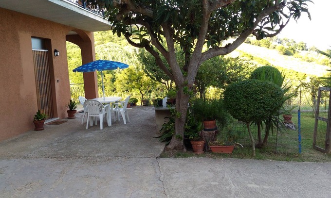 San Vito Chietino Apartment | Apartment in a farm house