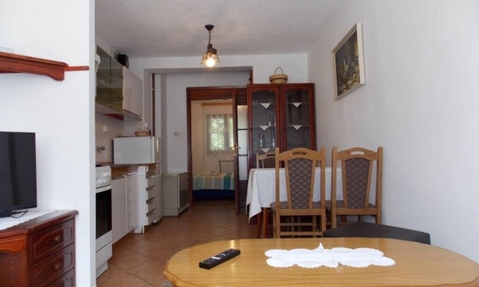 Bogovici Apartment | Apartment in Malinska with Terrace, WIFI, Washing machine (4690-4)