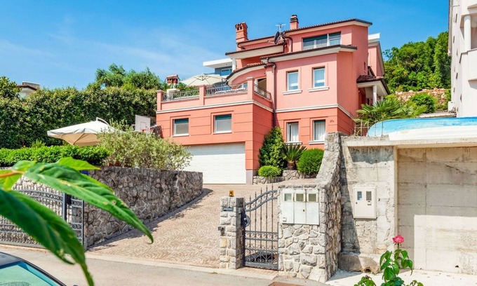 Volosko Apartment | Apartment in Opatija with Seaview, Balcony, Air condition, WIFI (4812-2)