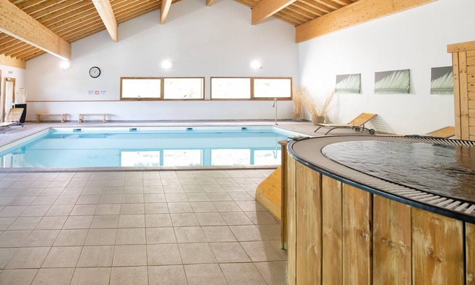 Orelle Apartment | Apartment in Orelle with Pool & Sauna Access
