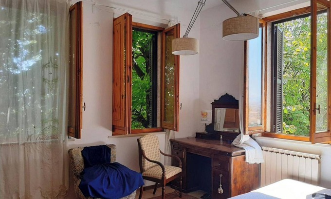 Osimo Apartment | Apartment 'In Palazzina d'Epoca' with Air Conditioning