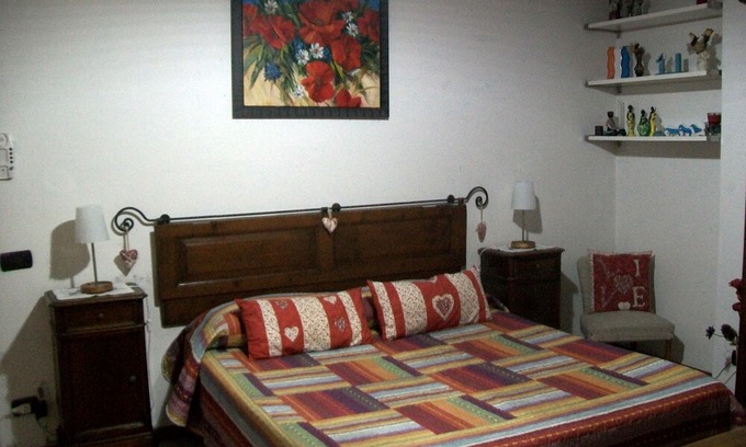 Mandello del Lario Apartment | Apartment in the center of Mandello on the ground floor in a historic residence