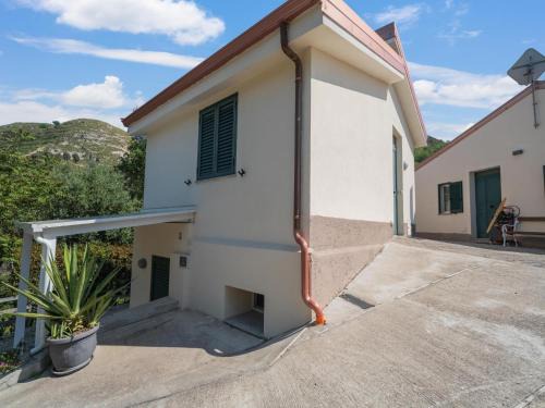 Gasponi Apartment | Apartment in Tropea with Mountain Views