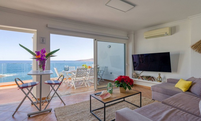 Telde House | Apartment in Tufia with Oceanfront Terrace