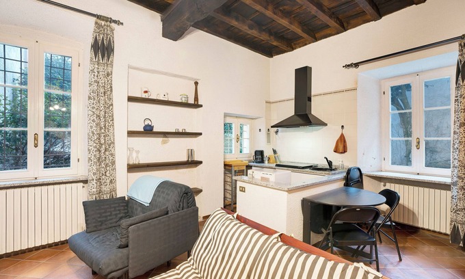 Miasino Apartment | Apartment 'In Villa Belli' with Shared Garden & Wi-Fi