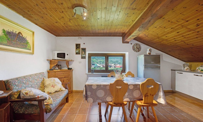 Pont Suaz Apartment | Apartment 'Emilia' with Mountain View, Private Garden and Wi-Fi