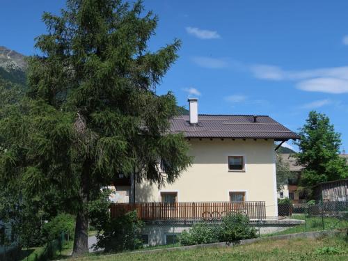 St. Valentin auf der Haide Apartment | Apartment Nebenhaus Schönblick - SVH111 by Interhome