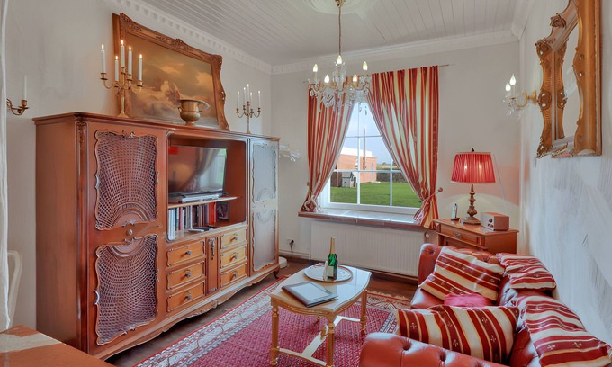 Horsbull Apartment | Apartment 'Junior Salon' with Shared Garden and Wi-Fi