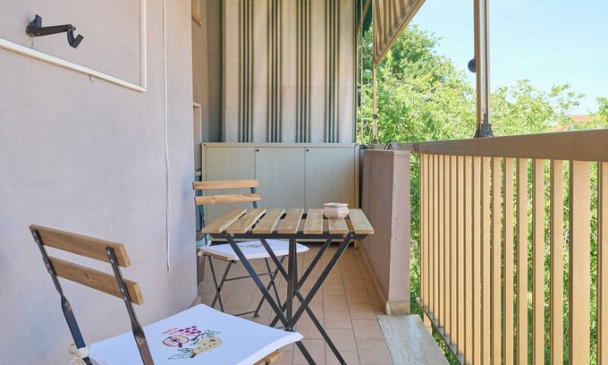 Gavorrano Apartment | Apartment 'Jolanda' with Balcony, Wi-Fi and Air Conditioning