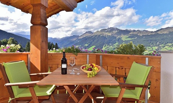 Racines Apartment | Apartment 'Joselehof App Arnika' with Mountain View, Shared Terrace and Wi-Fi