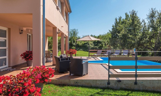 Radetici Apartment | Apartment Kata with Private Pool in Central Istria