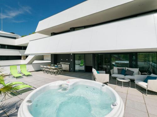 Balatonszemes Apartment | Apartment Kenese by Interhome