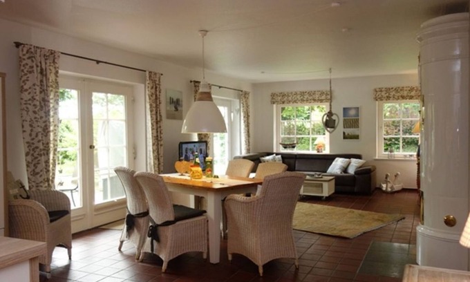 Oldsum Apartment | Apartment Klantem EG - Pure idyll and very quiet!