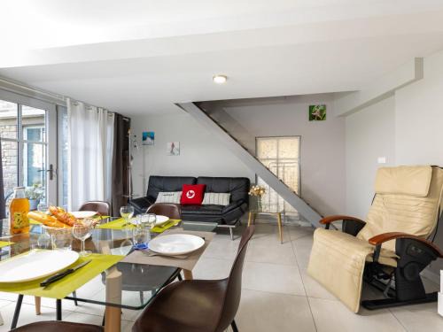 Mont-Dol Apartment | Apartment L'atelier by Interhome