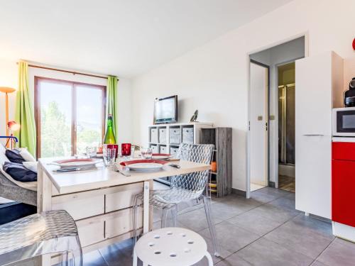 Houlgate Apartment | Apartment La Cour du Moulin-3 by Interhome
