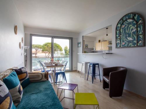 Cros-de-Cagnes Apartment | Apartment La Pinède-2 by Interhome