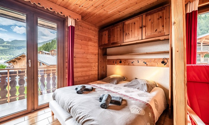 Chatel Apartment | Apartment 'Le Groomy - 5 Pers' with Mountain View, Balcony and Wi-Fi
