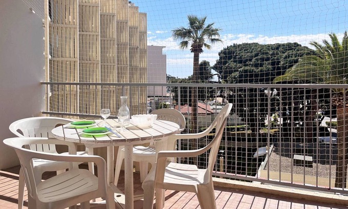 Le Lavandou Apartment | Apartment Le Lavandou, studio flat, 2 persons