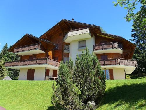 Villars-sur-Ollon Apartment | Apartment Le Miclivier B2 by Interhome