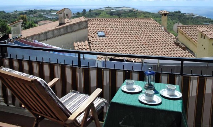 Pompeiana Apartment | Apartment Le Mimose in Pompeiana - 2 persons, 1 bedrooms