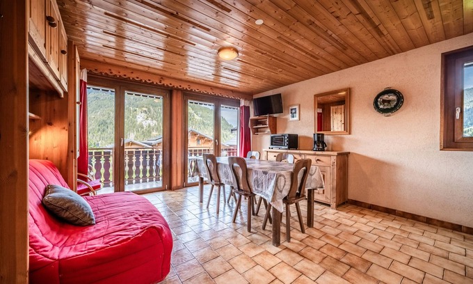 Chatel Apartment | Apartment 'Le Rooky - 4 Pers' with Mountain View, Balcony and Wi-Fi