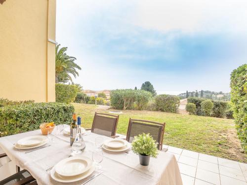 Cap Esterel Apartment | Apartment Le Village - C4 008 by Interhome