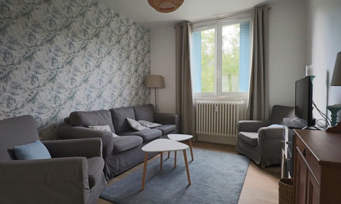 La Bourboule Apartment | Apartment 'Les Agapanthes' with Mountain View and Wi-Fi