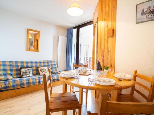 La Toussuire Apartment | Apartment Les Mousquetons-20 by Interhome