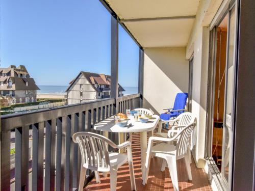 Tourgeville Apartment | Apartment Les Terrasses de Tourgeville-4 by Interhome