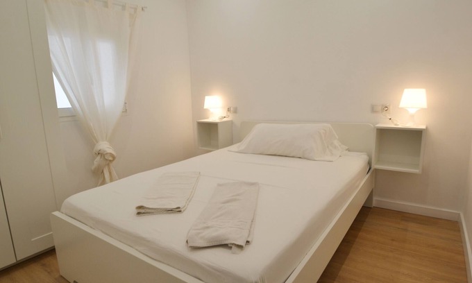 Bons Aires Apartment | Apartment Located Close to Blanquerna