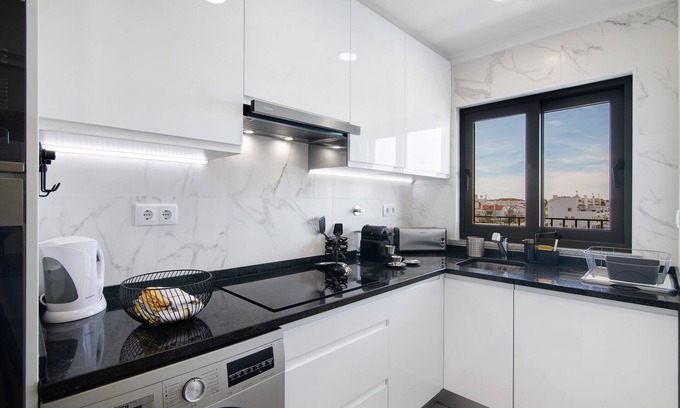 Altura Apartment | Apartment 'M and M Beach House' with Balcony