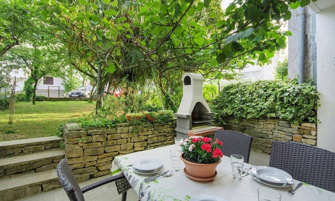 Porec Apartment | Apartment Majic with Terrace and Garden