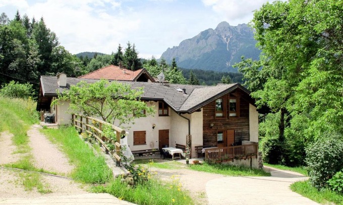 Calceranica al Lago Apartment | Apartment Maso Marini - Appartamento Capriolo by Interhome