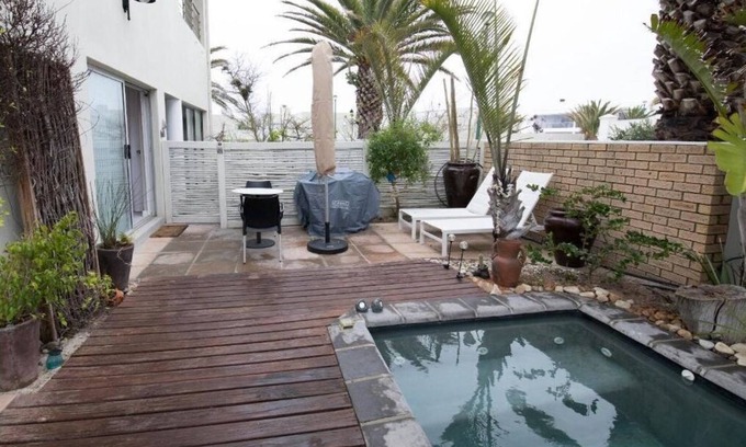 Melkbosstrand House | Apartment Melkbos Moments-Apartment with a Pool View