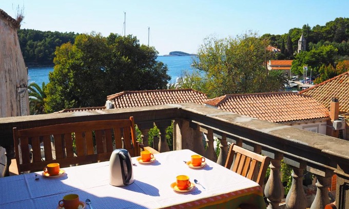 Cavtat Old Town Apartment | Apartment Mengula