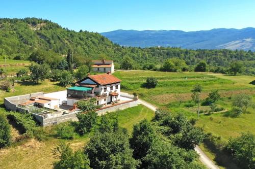 Cerovlje Apartment | Apartment Mirella for 6 Persons located in central Istria