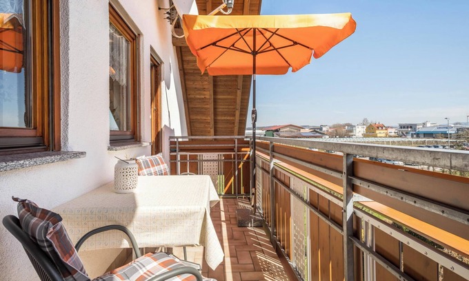 Langenargen Apartment | Apartment “Monninger” close to Lake Constance with Wi-Fi, Balcony & Garden