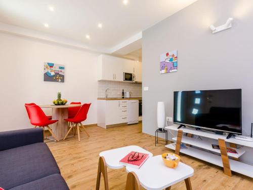 Mokosica Apartment | Apartment Moon River - Two-Bedroom Apartment with Terrace