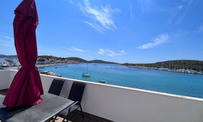 Rogoznica Apartment | Apartment Nadalina