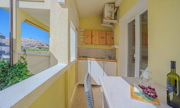 Kustici Apartment | Apartment near the beach (20m) , free WiFi and free parking