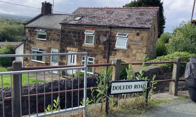 Cefn-mawr Apartment | Apartment Near the Picturesque Llangollen Aqueduct