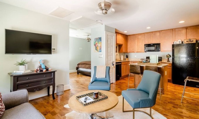 Fourth Ward Apartment | Apartment near Uptown Charlotte, North Carolina