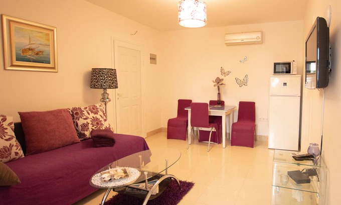 Funtana Apartment | Apartment Noa - 103 - Lavander hideout - with pool - Funtana - Poreč