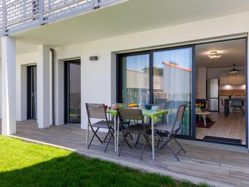La Bernerie-en-Retz Apartment | Apartment Océanide by Interhome