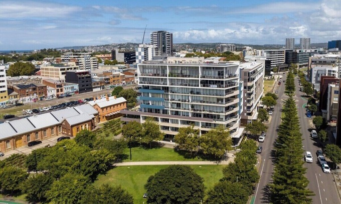 Newcastle Apartment | Apartment on Honeysuckle
