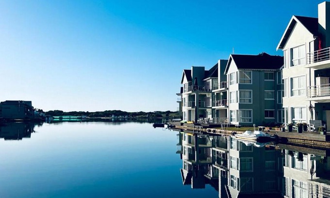 Marina Martinique Apartment | Apartment on the Canal Jeffreys Bay