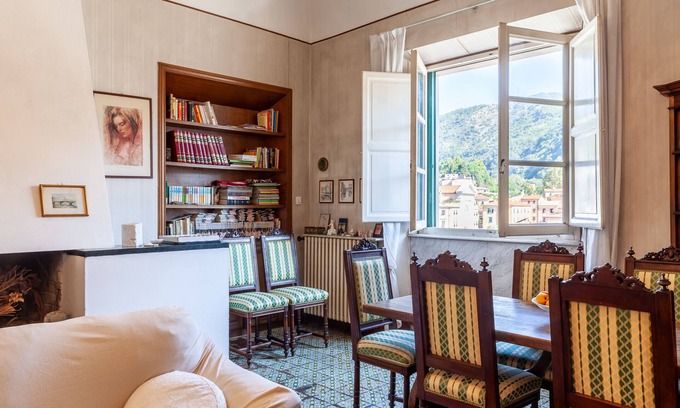 Carrara Apartment | Apartment 'Palazzo Ricci' with Wi-Fi