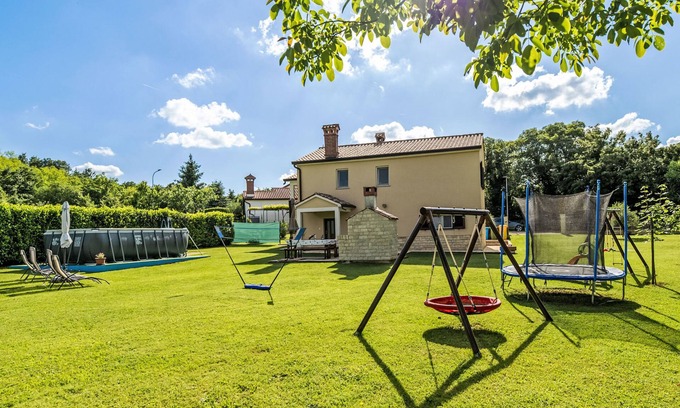 Krsan Apartment | Apartment Paola by Interhome