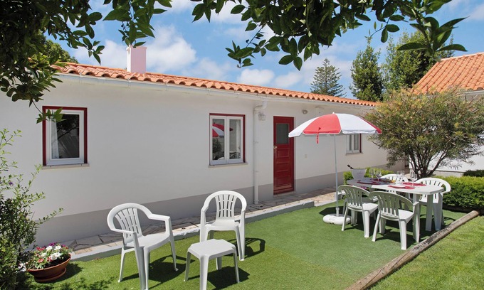 Banzao Apartment | Apartment 'Páteo Da Várzea 3' with Shared Garden and Wi-Fi