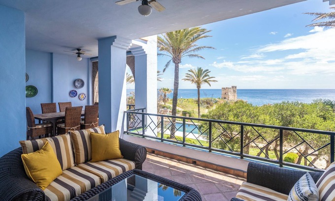 Bahia de Casares Apartment | Apartment 'Penthouse La Perla De Marrakech 1' with Sea View, Wi-Fi and Air Conditioning